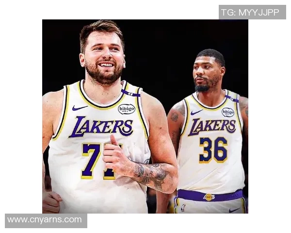 马库斯斯马特在NBA赛场上的成长与领导力探讨